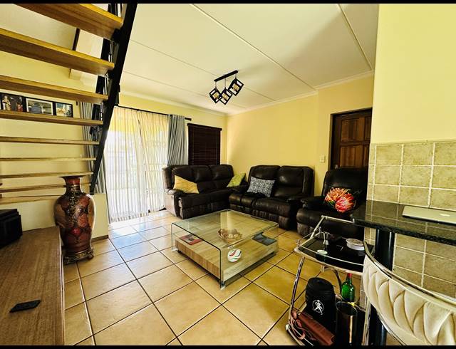 3 BEDROOM HOUSE FOR SALE IN ALBERTSDAL